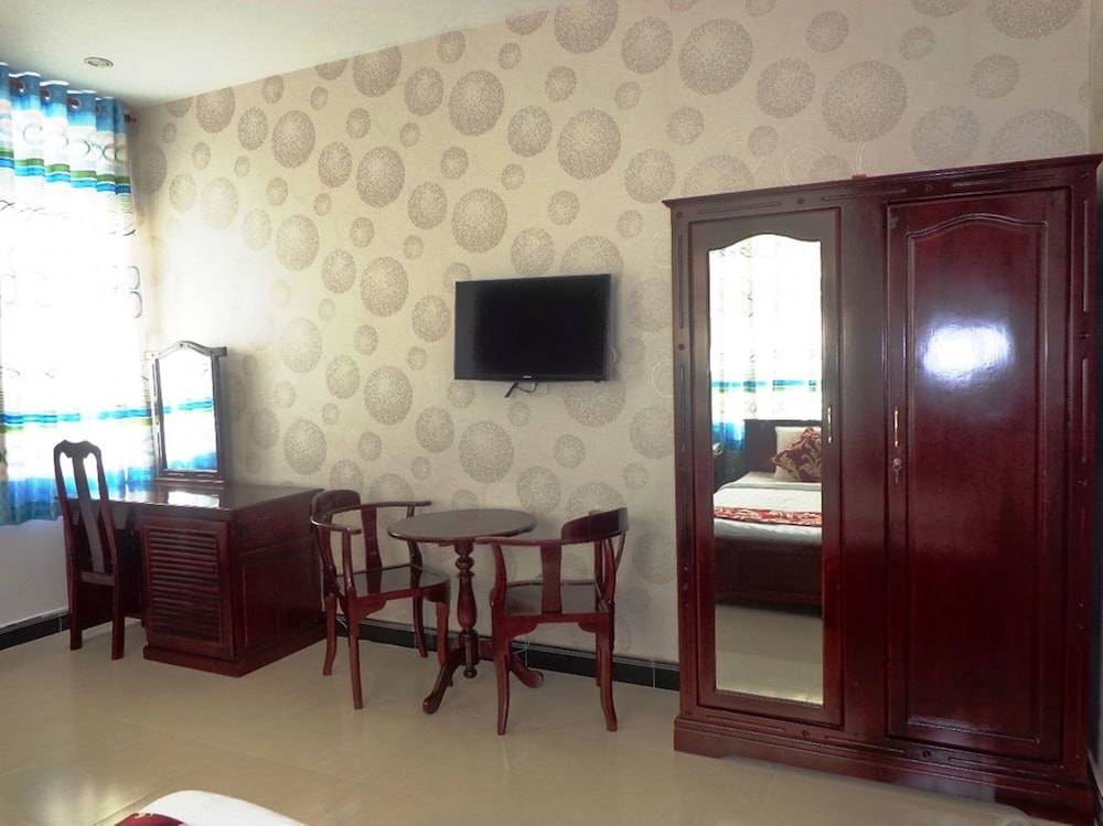 Hotel Thi Long Phung