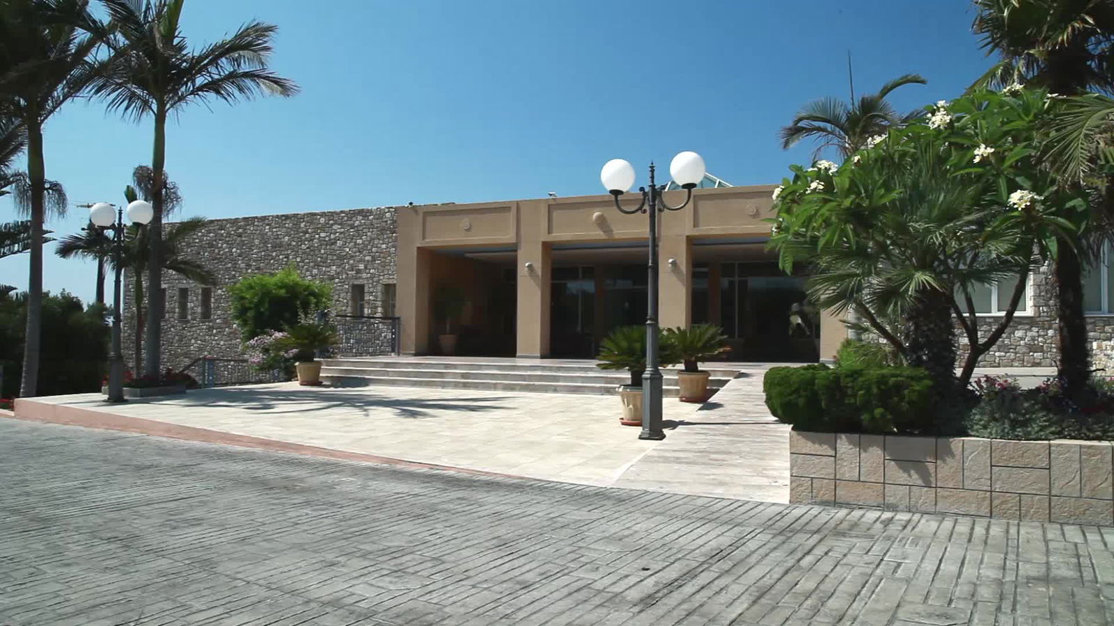 Hotel Horizon Beach Resort