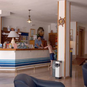 Hotel Sun Beach cazare Santa Ponsa