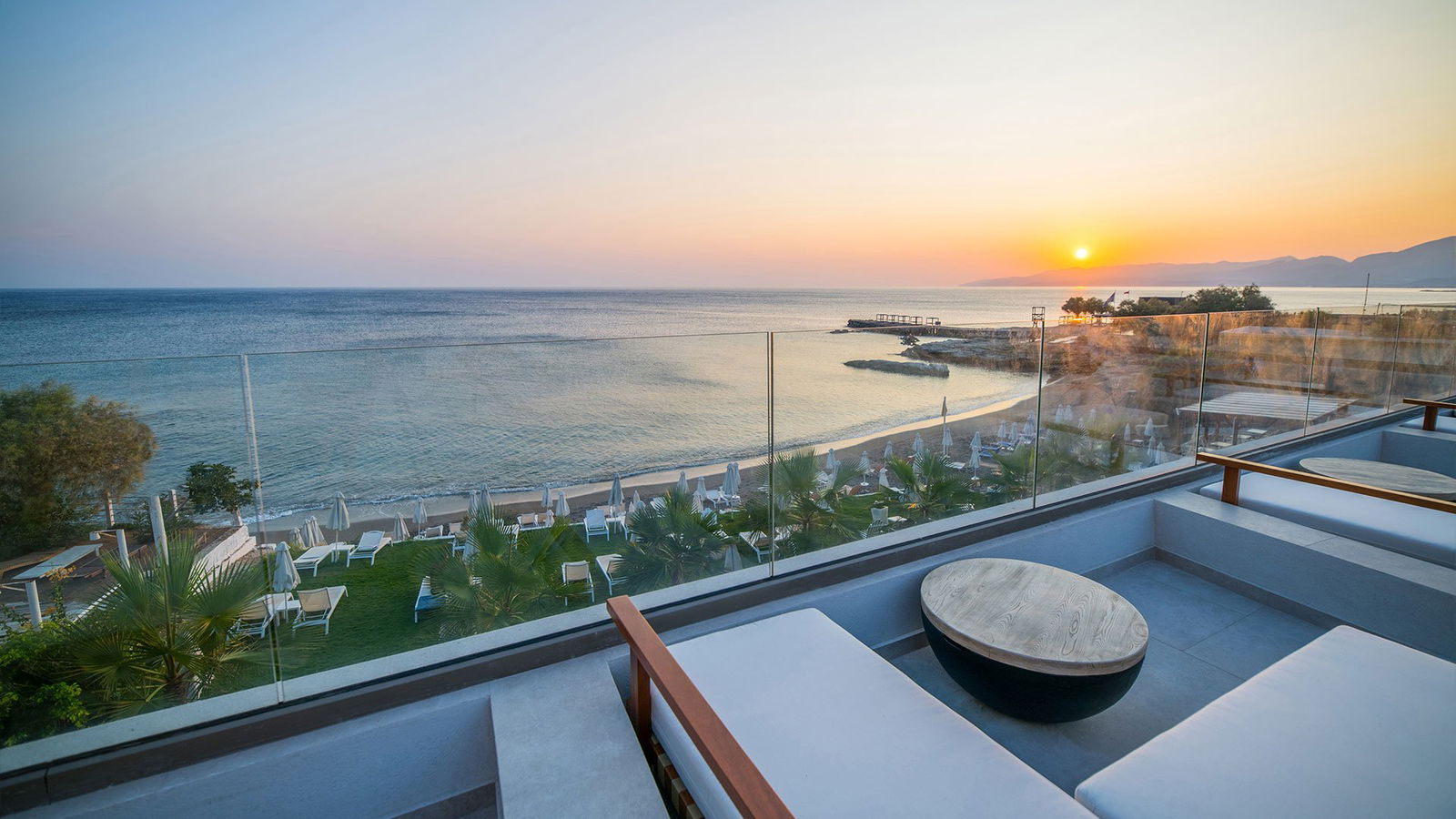 Hotel Akasha Beach Hotel & Spa