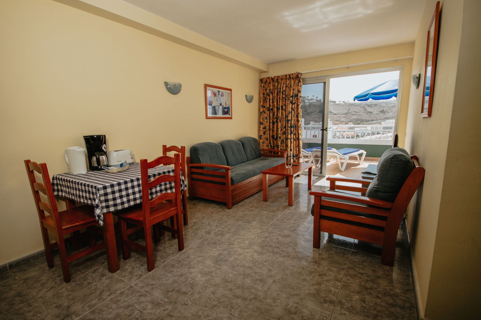 Hotel Apartamentos Servatur Montebello