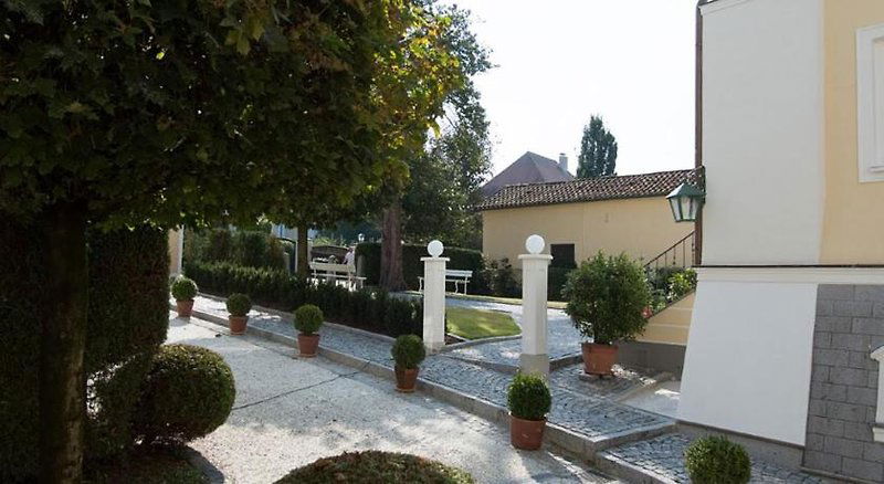 Hotel Biedermeier Hof