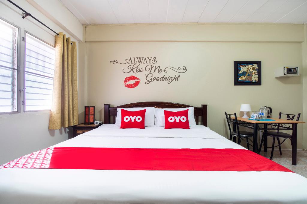 Hotel Oyo 838 Aromdee Apartment