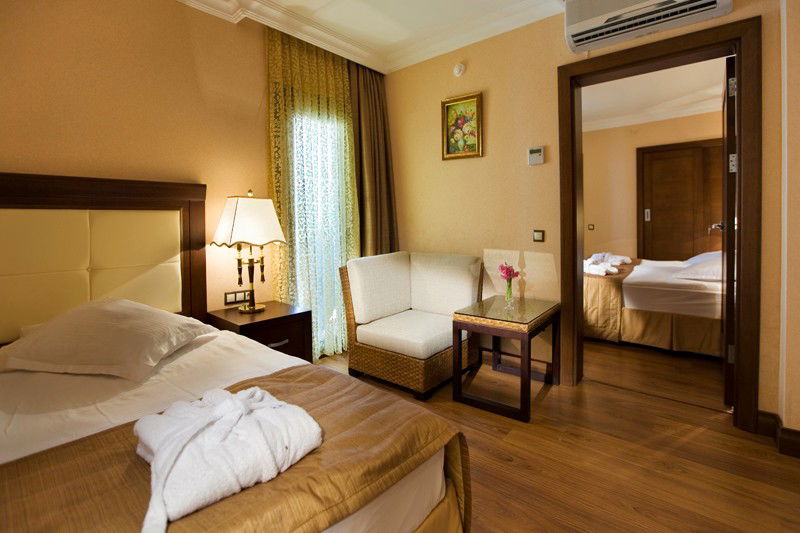 Hotel Latanya Park Resort