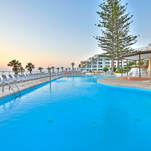 Hotel Doubletree By Hilton Malta cazare Qawra