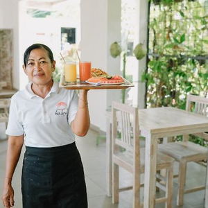 Hotel Bukal Sari Villas cazare Denpasar