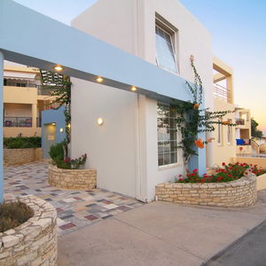 Hotel Radamanthy's Apartments cazare Sfakaki