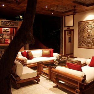 Hotel Mom Tri's Villa Royale Phuket cazare Kata Noi Beach