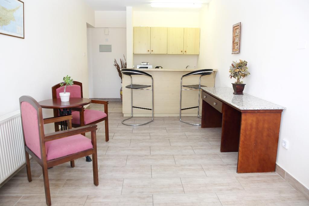 Hotel Antonis G Hotel Apartments ( 12 Km From Larnaca )