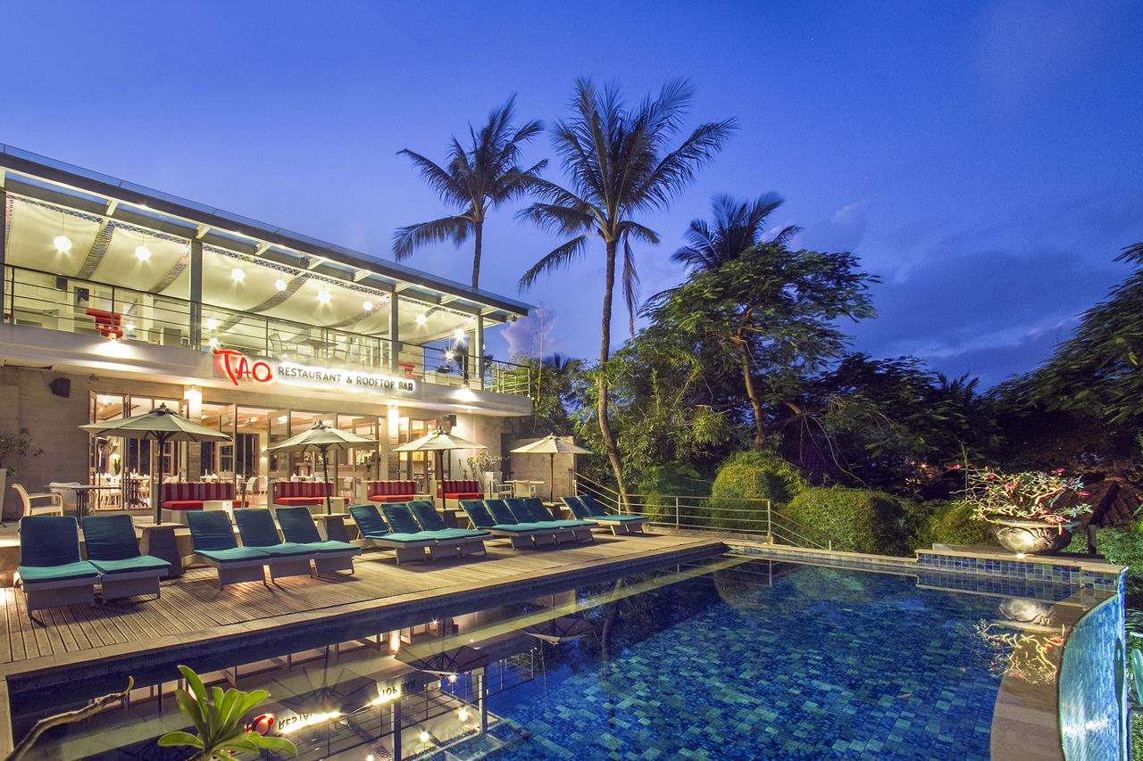 Hotel Away Bali Legian Camakila