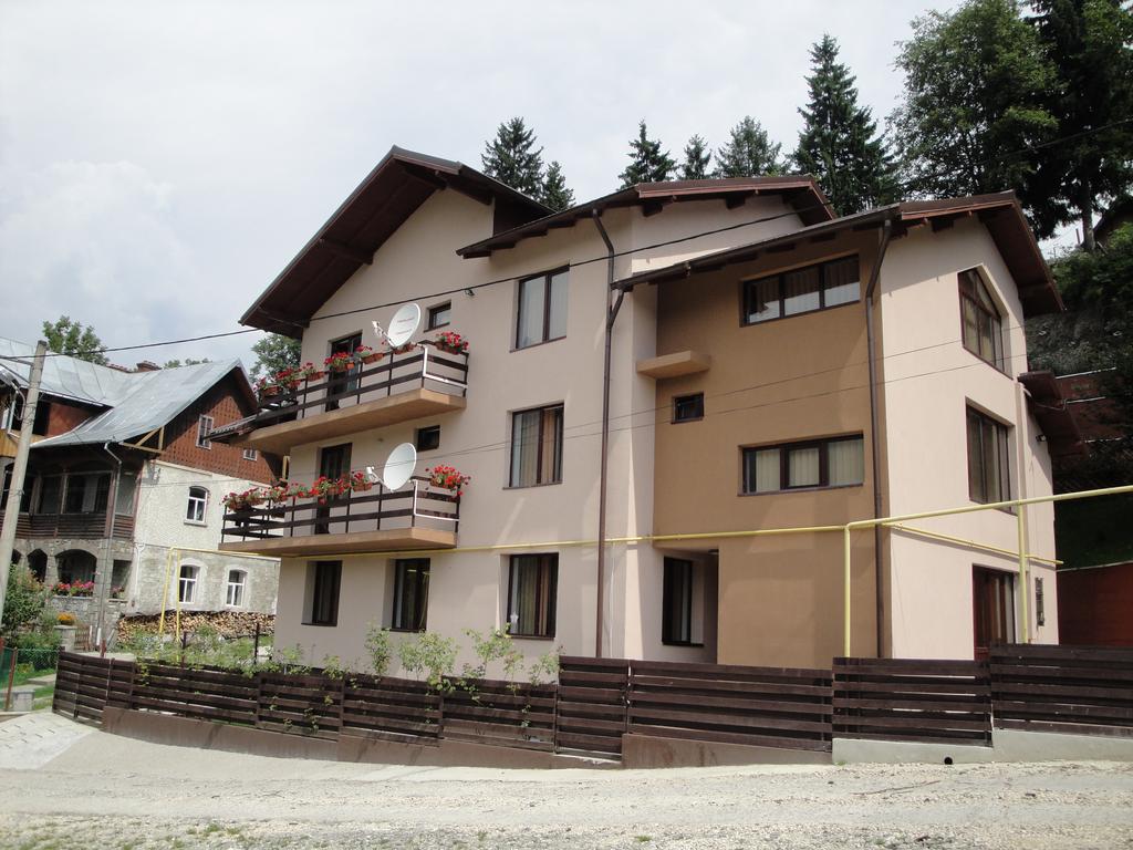 Hotel Pensiunea Roua