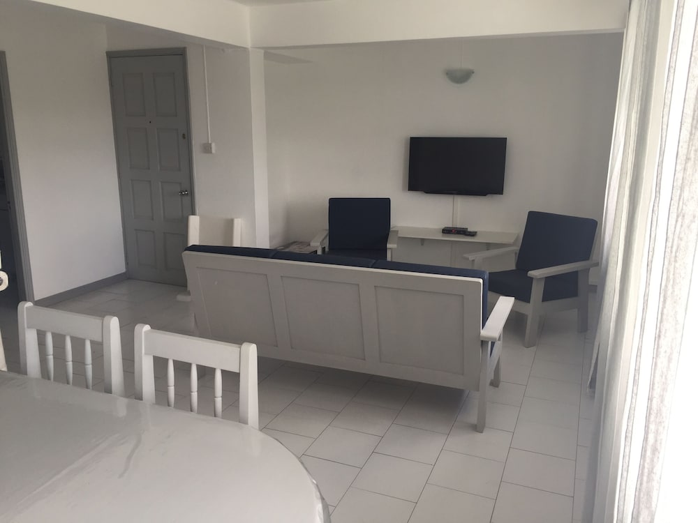 Hotel La Peninsule - Town Apartment In Curepipe 3