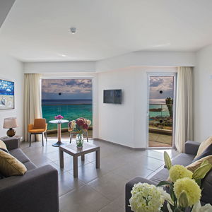 Hotel Vassos Nissi Plage Hotel cazare Ayia Napa