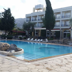 Hotel Altinkaya Holiday Resort cazare Kyrenia