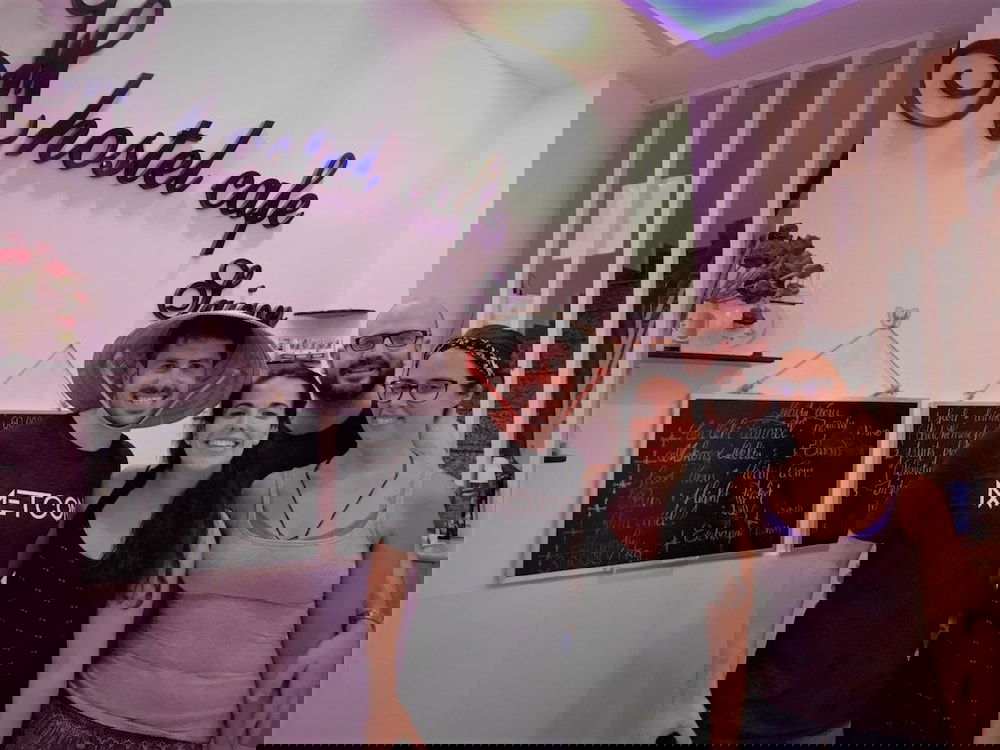 Hotel H Best Hostel Cafe Saigon