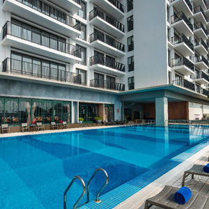 Hotel Somerset West Point Hanoi cazare Hanoi