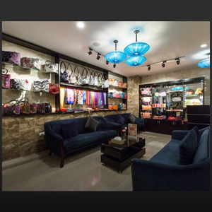 Hotel Emerald Waters cazare Hanoi