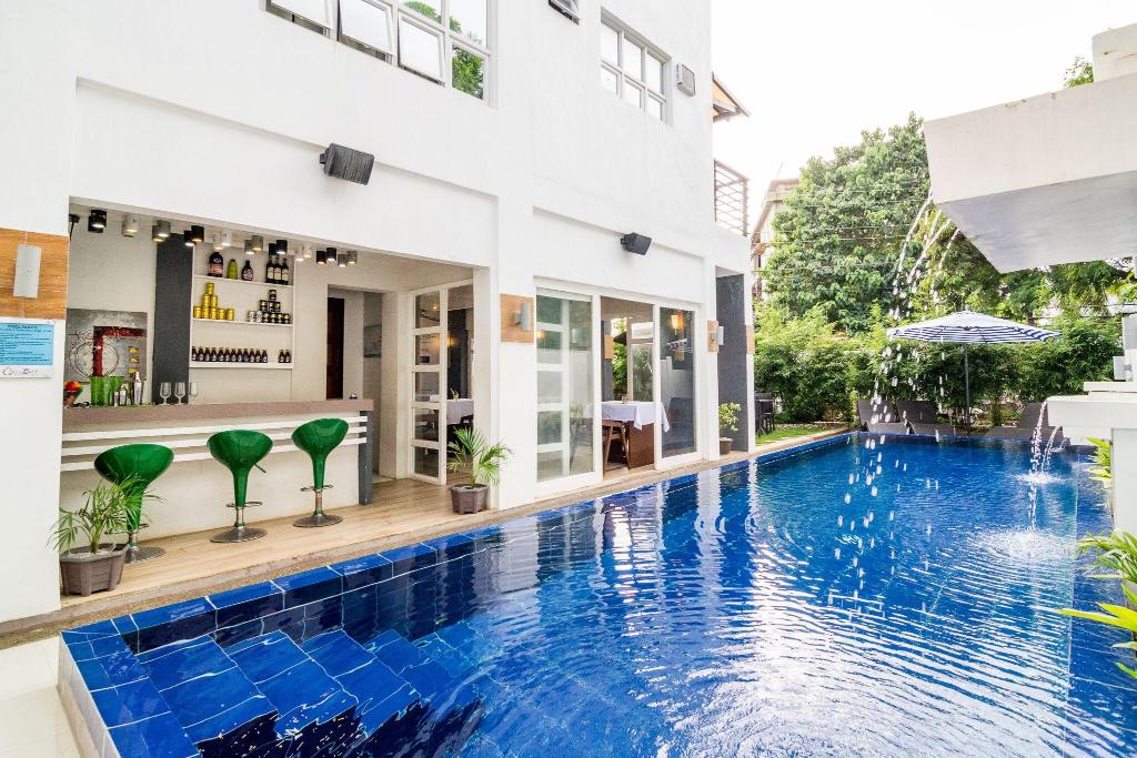 Hotel The Orient Beach Boracay