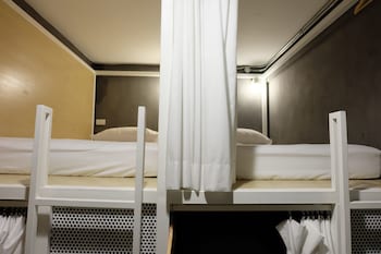 Hotel On The Bed Hostel