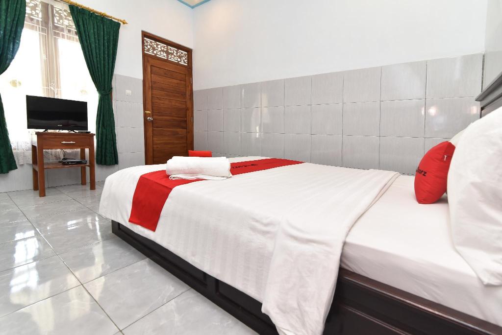 Hotel Reddoorz Plus @ Singaraja