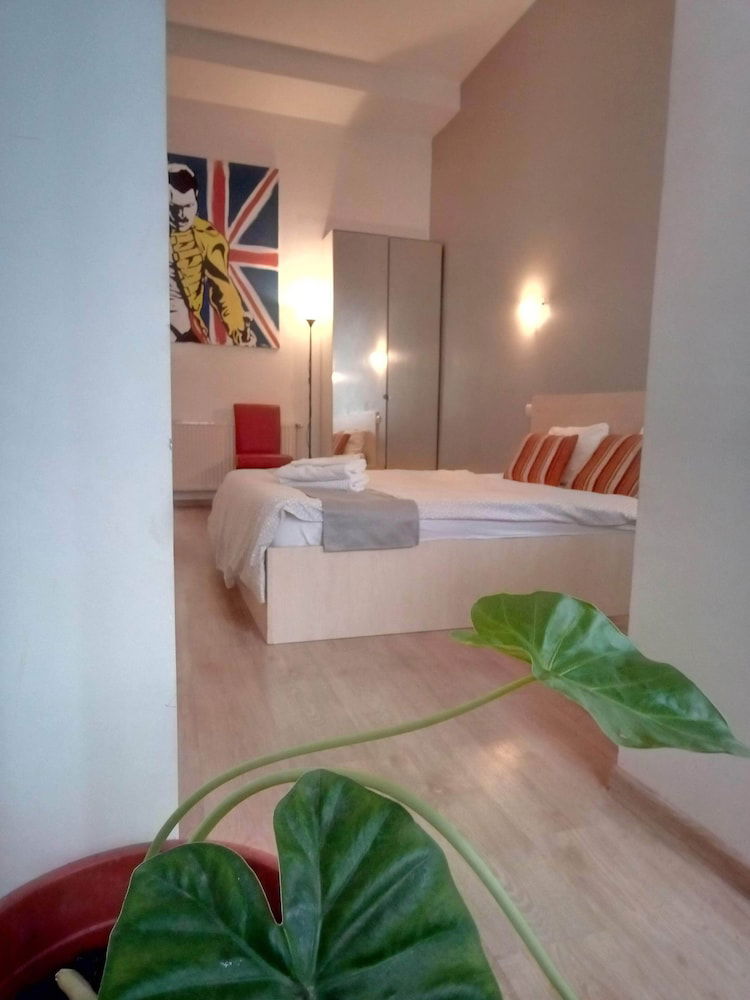 Hotel Central Guesthouse Bucharest - Adults Only