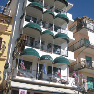 Hotel Tysandros cazare Giardini-Naxos