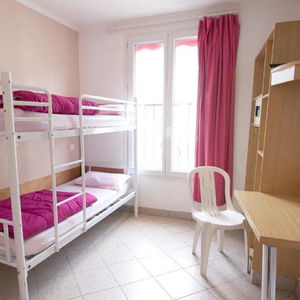 Sejur Bastille Hostel vacanta Paris