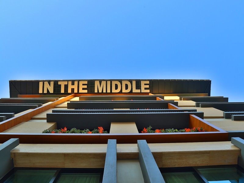 Hotel In The Middle Hotel