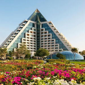 Hotel Raffles Dubai cazare Dubai City
