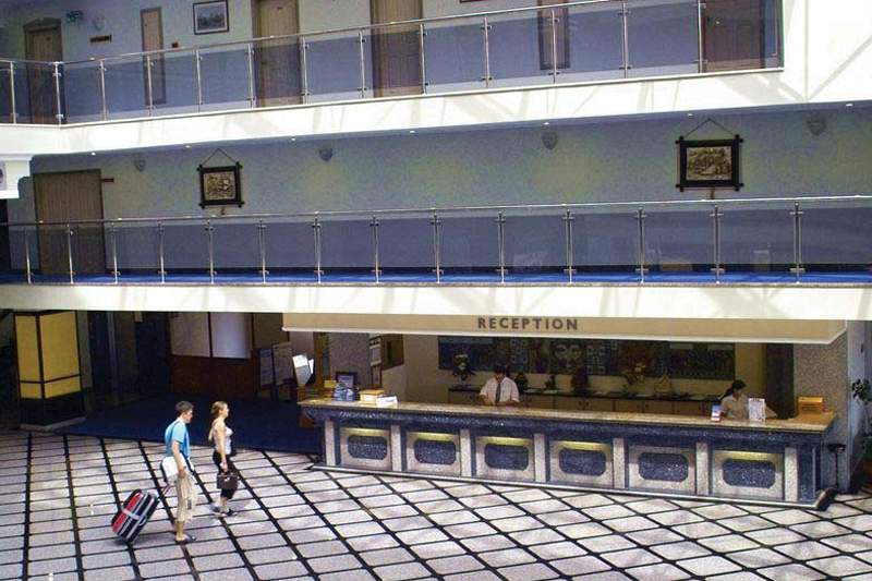 Hotel Holiday Park Resort