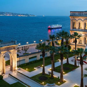 Hotel Ciragan Palace Kempinski cazare Istanbul