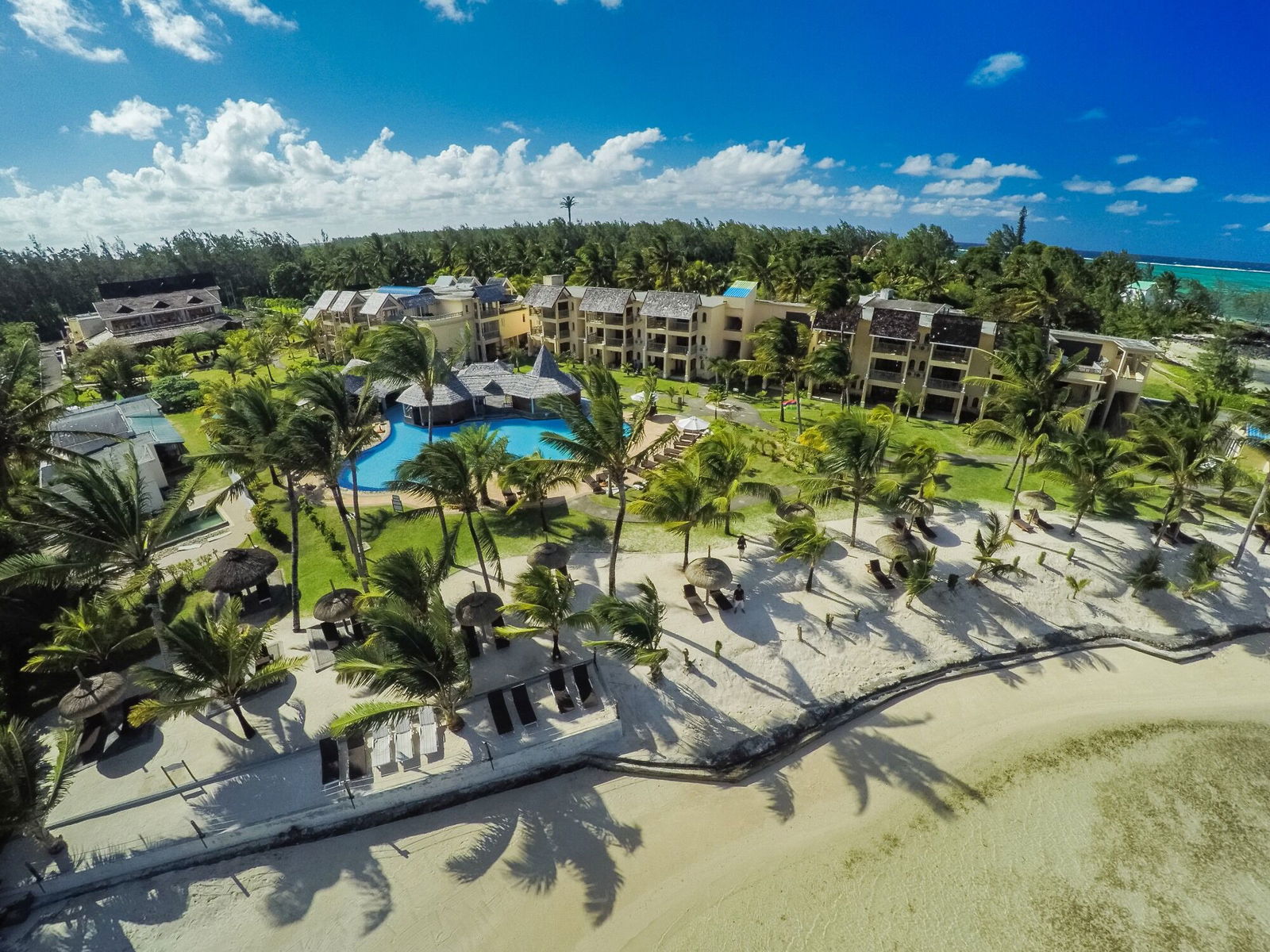 Hotel Jalsa Beach Hotel & Spa