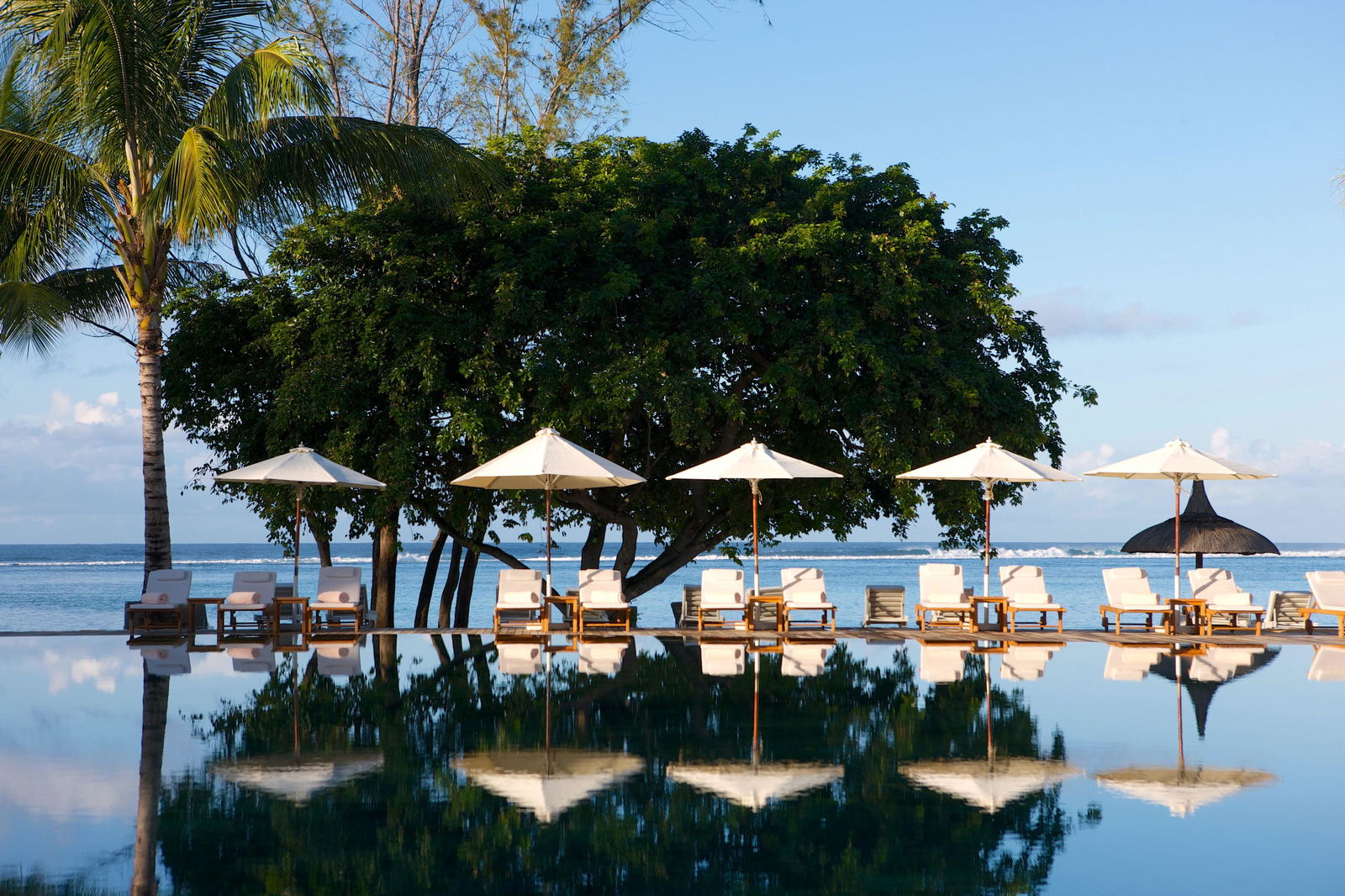 Hotel Outrigger Mauritius Beach Resort