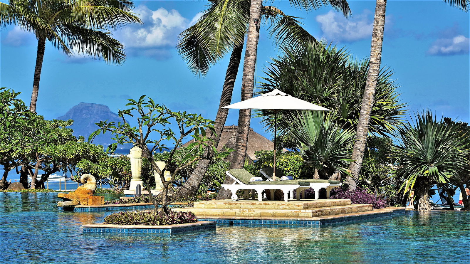 Hotel La Pirogue Mauritius
