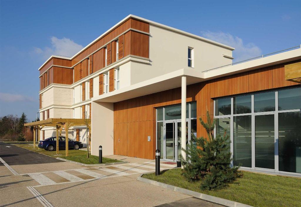 Hotel Residhome Paris-Guyancourt