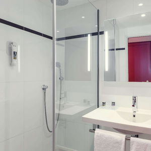 Sejur B&B Hotel Saint-Quentin-En-Yvelines Centre Gare vacanta Paris