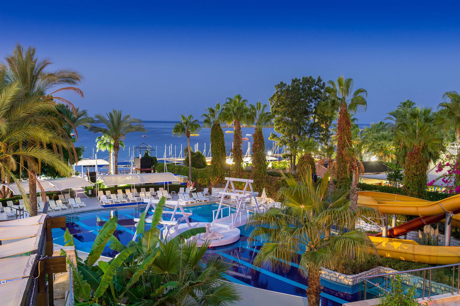 Hotel Sealife Buket Resort & Beach