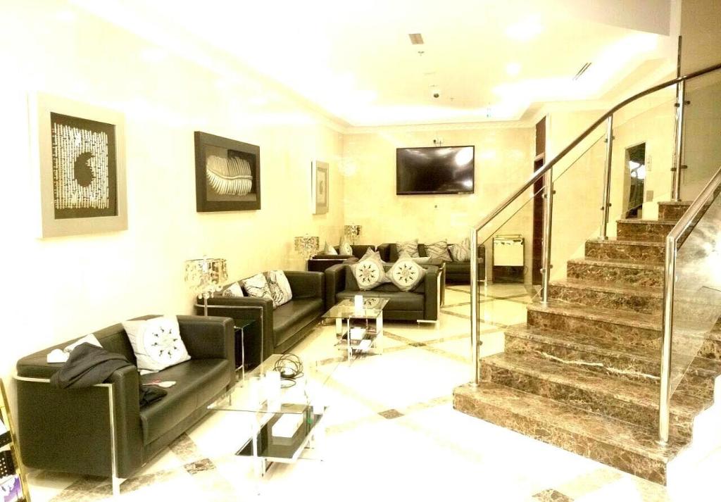 Hotel Montreal Naif Hotel