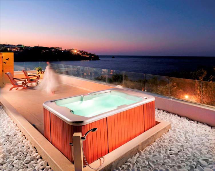 Hotel Out Of The Blue Resort & Spa