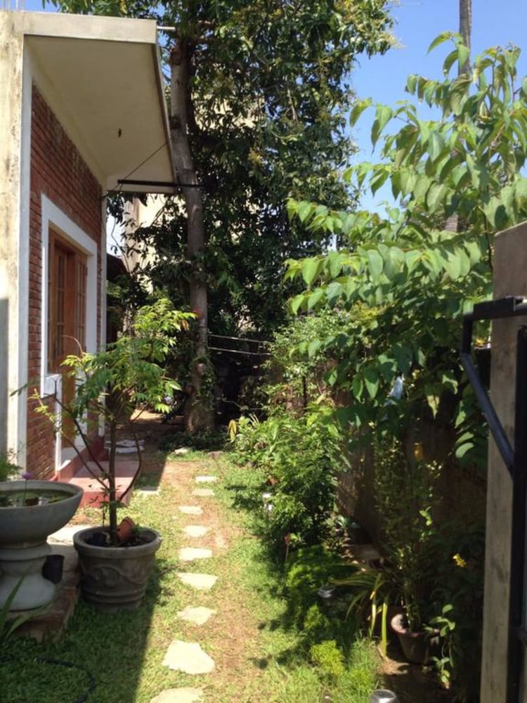 Hotel Manik Home Stay