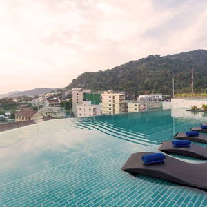 Hotel Oakwood Hotel Journeyhub Phuket cazare Patong