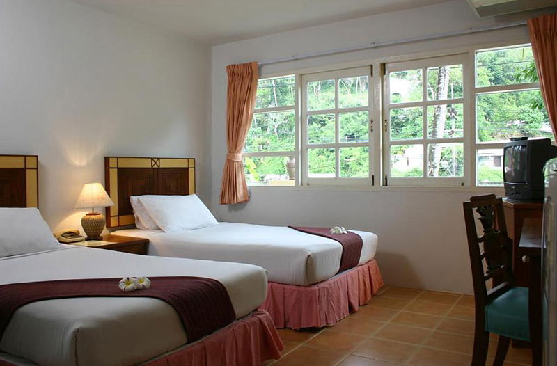 Hotel Baan Karon Resort