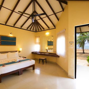 Hotel Club Hotel Dolphin cazare Negombo