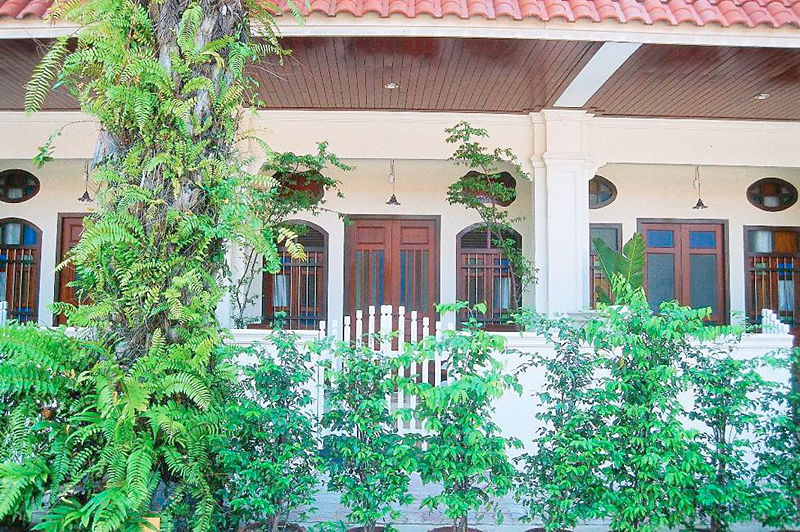 Hotel The Old Phuket Karon Beach Resort