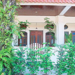 Hotel The Old Phuket Karon Beach Resort cazare Karon Beach