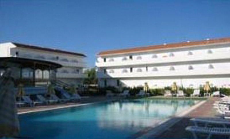 Hotel Pylea Beach Hotel