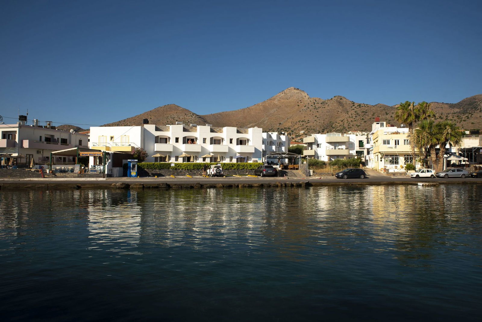 Hotel Alikes Suites & Studios