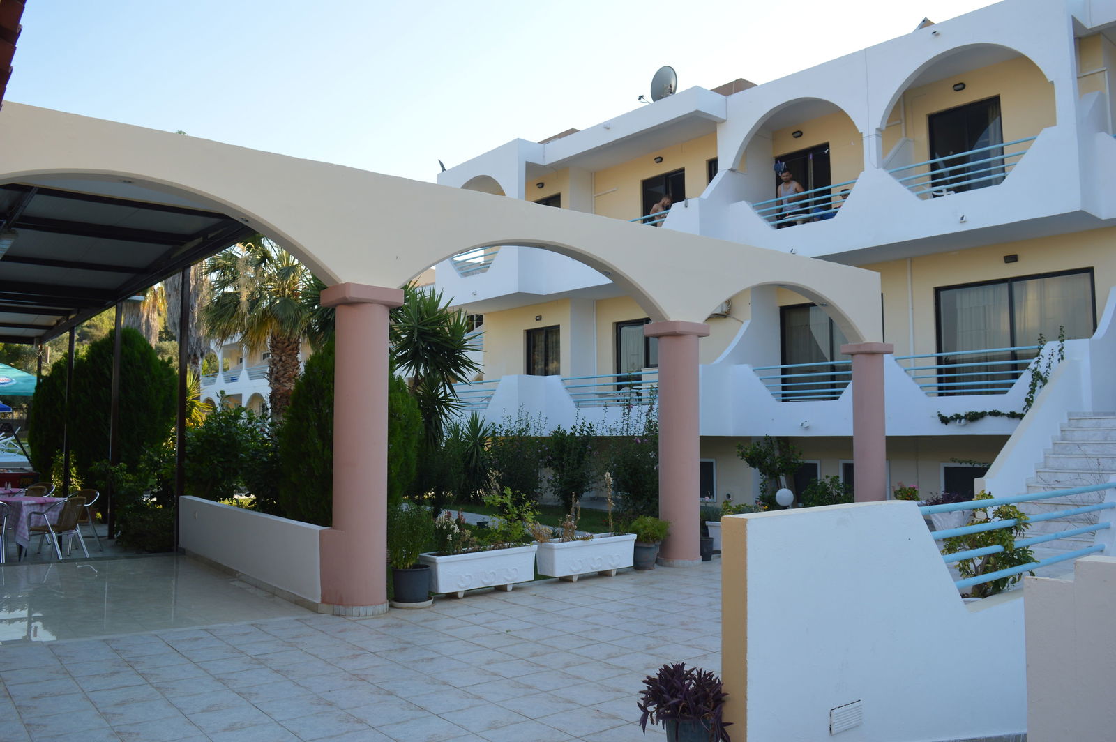 Hotel Tivoli Hotel & Apartments