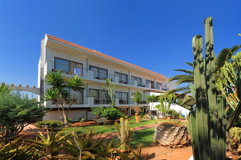 Hotel Oasis Beach Hotel