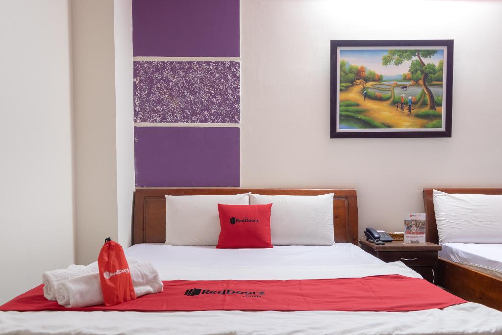 Hotel Reddoorz Near Tan Huong Market 2